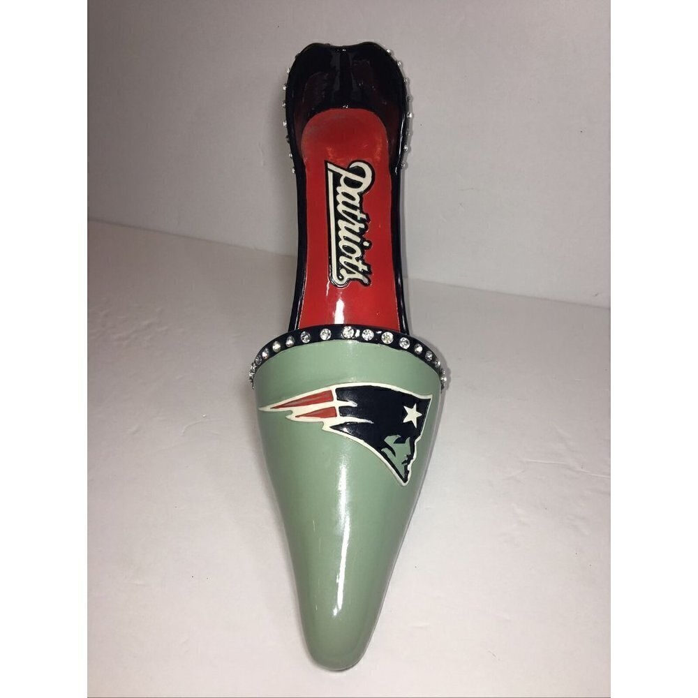 New England Patriots High Heel Shoe Wine Bottle Holder NFL Football Party - Picture 2 of 6
